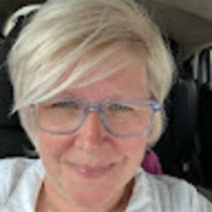 Meet your Posher, Laura